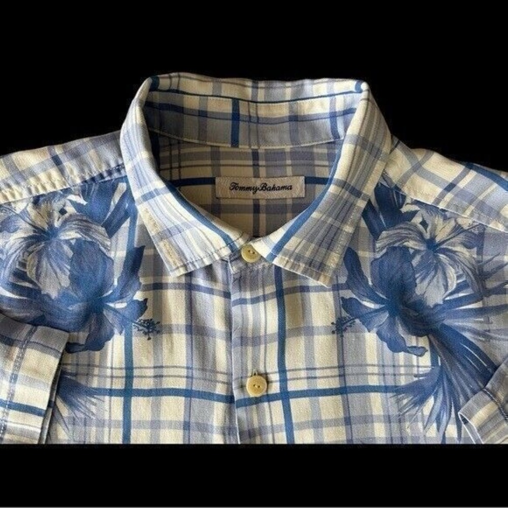 Tommy Bahama Silk/Linen Hawaiian Style Shirt Size Med - Picture 2 of 9